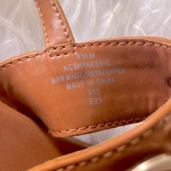 Brand New Calvin Klein Cognac Ankle Strap Thong Sandals Gold Tone Metal Logo - Picture 8 of 12